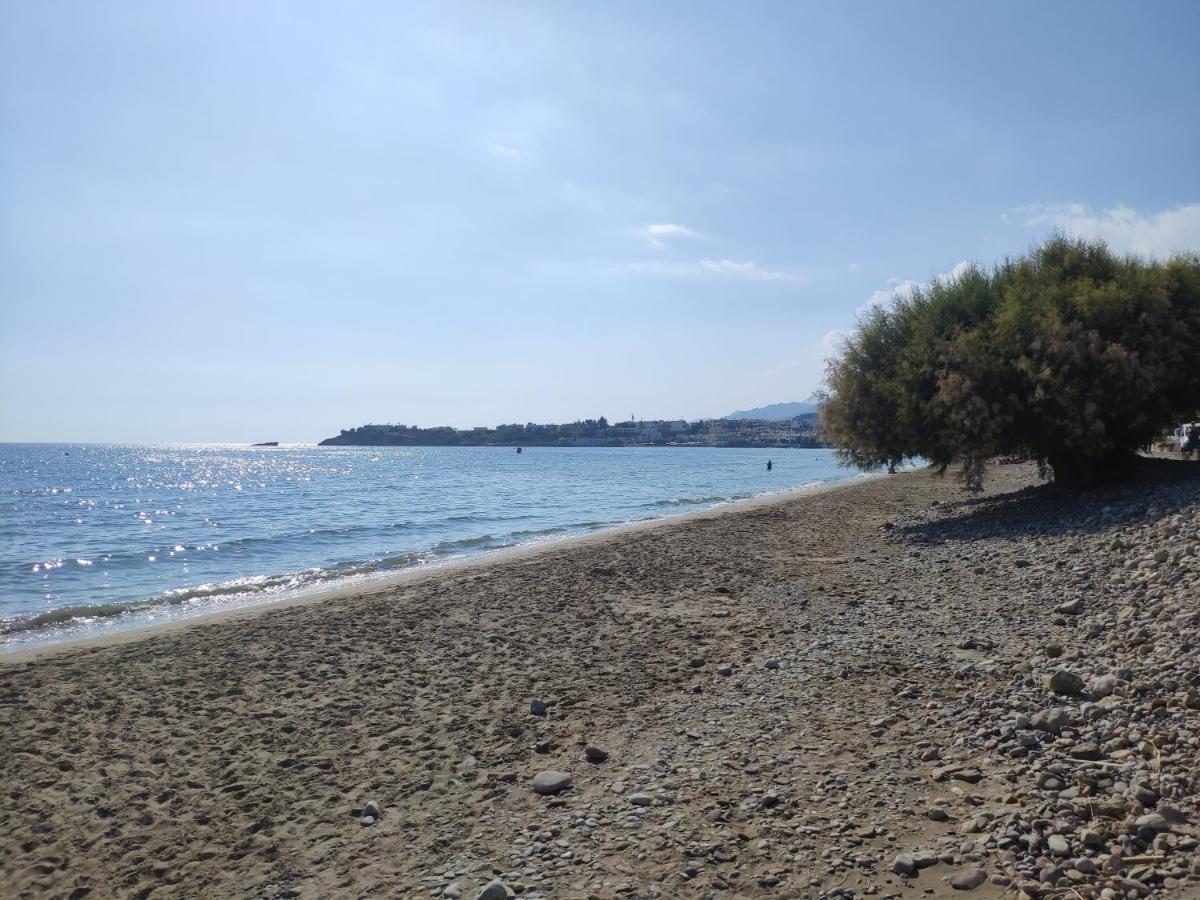 Neva Apartments By The Beach Makrýgialos Eksteriør bilde